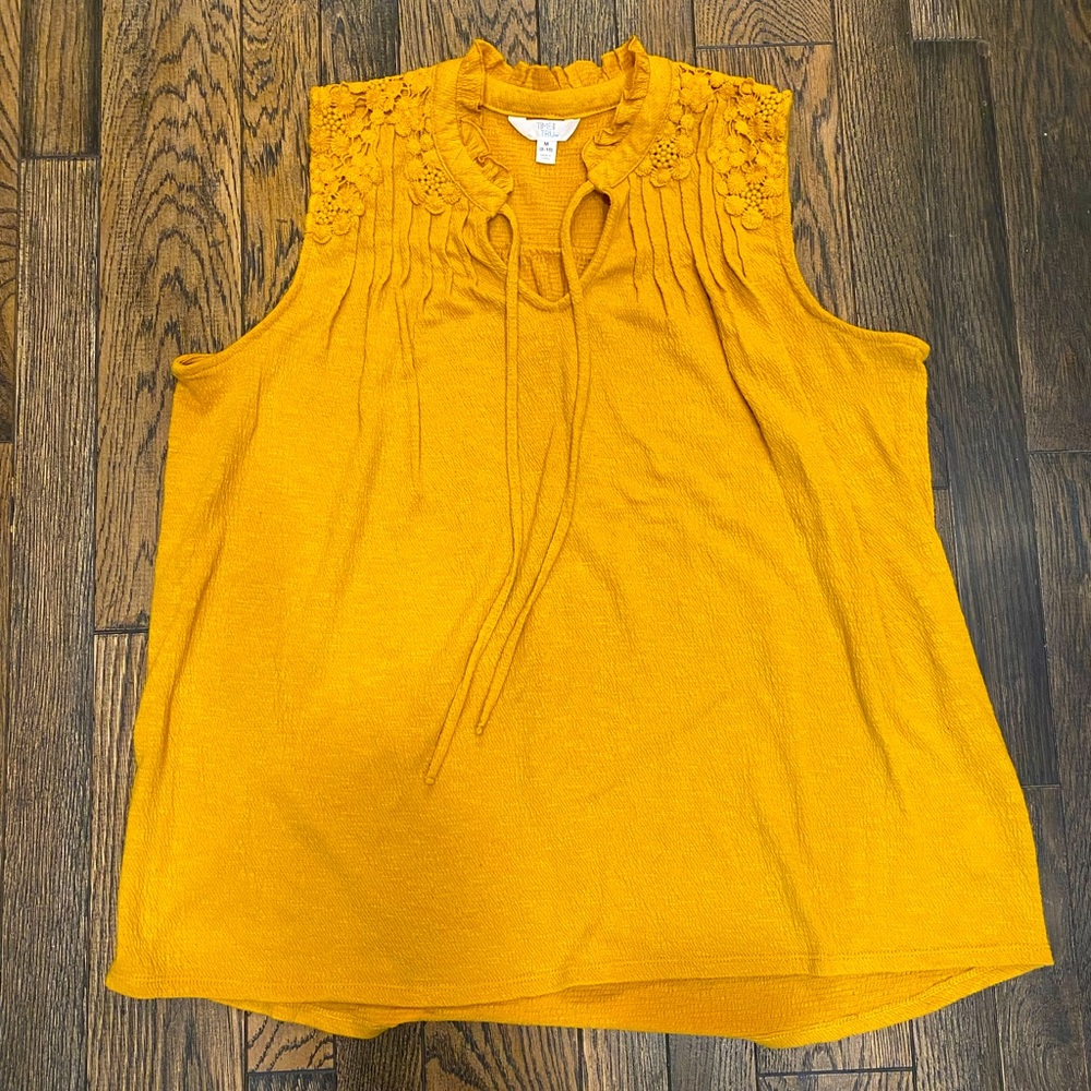 Time and Tru yellow sleeveless shirt.
